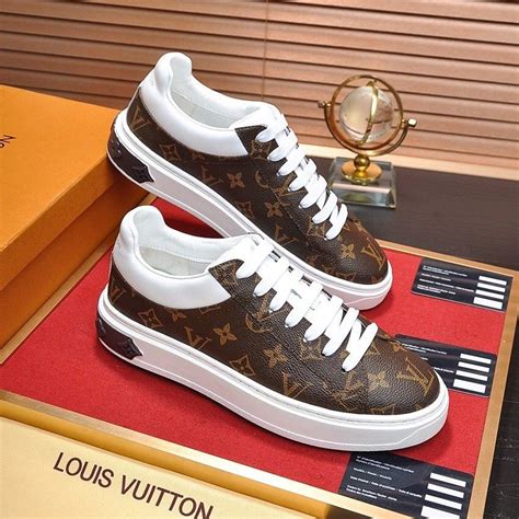 scarpe louis vuitton da uomo|louis vuitton official website.